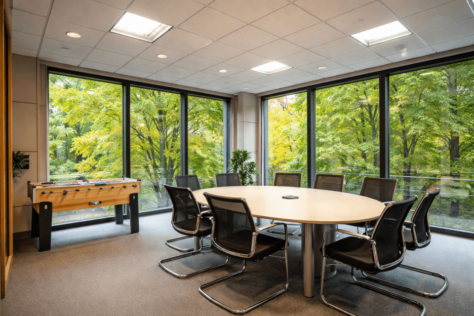 Konferenzraum unserer SEO Agentur in Rosenheim